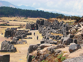 Sacsayhuaman, inck&aacute; pevnost nad Cuzcem