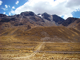 stoup&aacute;me do sedla Abla la Raya