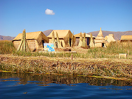 plavba okolo dal&scaron;&iacute;ch plovouc&iacute;ch ostrov�