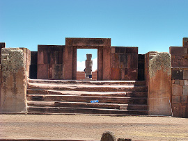 ji�n&iacute; br&aacute;na na plo&scaron;inu Kalasasaya